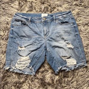 DISTRESSED BERMUDA JEAN SHORTS - CELEBRITY PINK